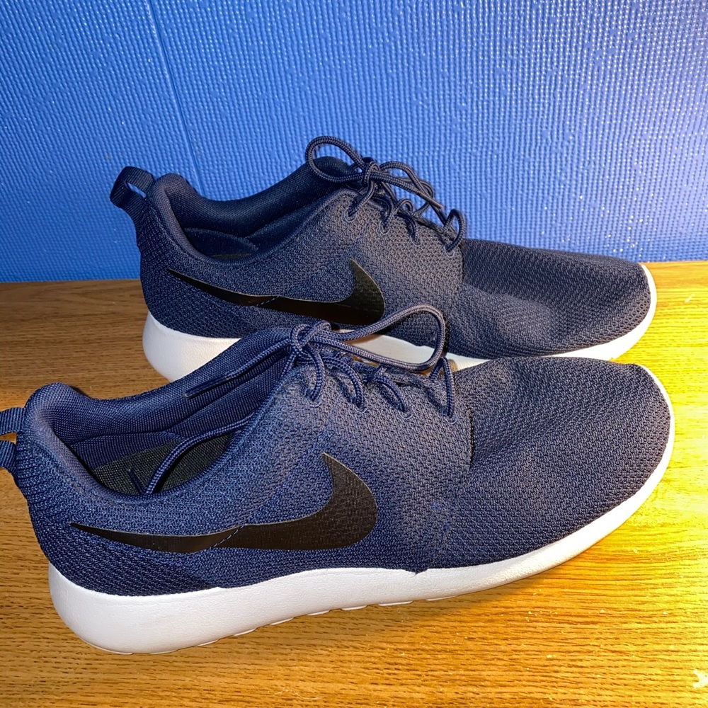 Nike Roshe One (basically new)